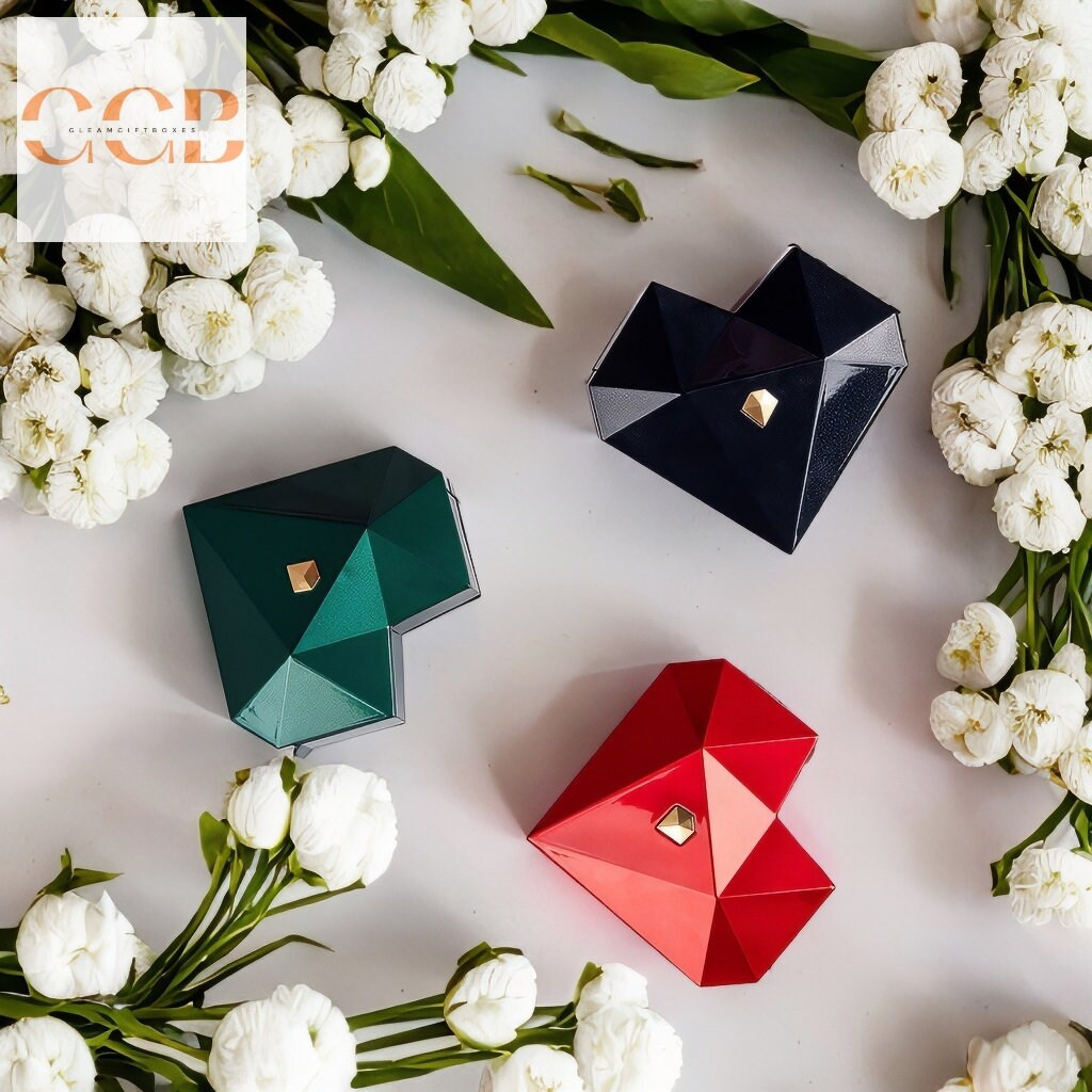 Pop-up ring heart-shaped jewelry box