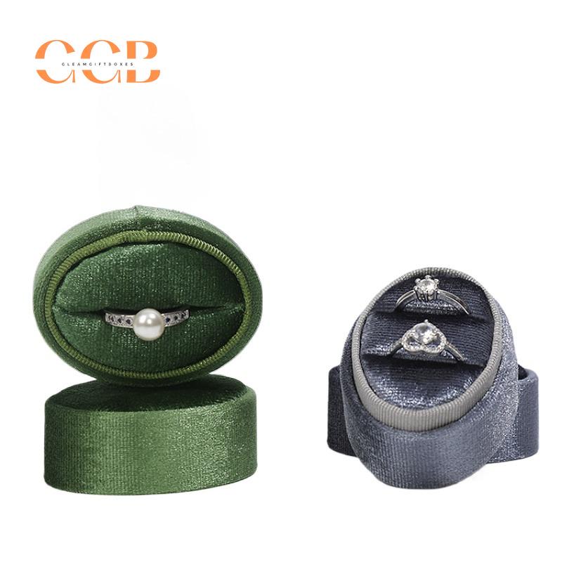 Oval Velvet Small Ring Box