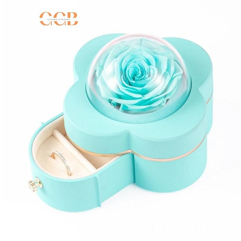 Preserved Four-Leaf Clover Flower Ring or Pendant Jewelry Box