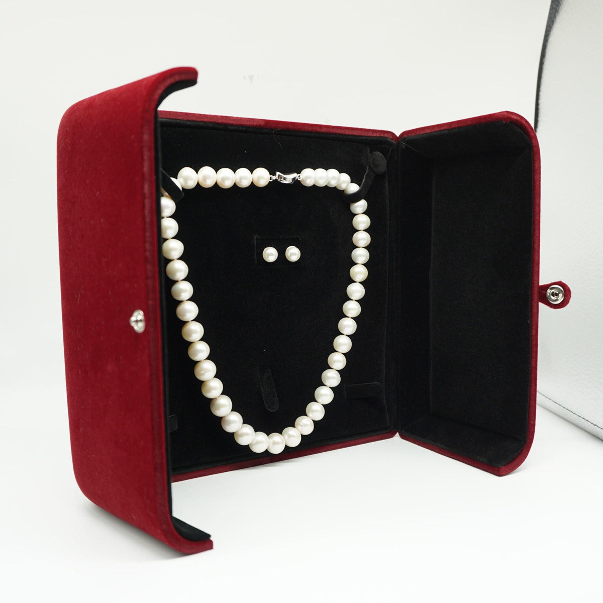 Red velvet necklace earring ring jewelry box