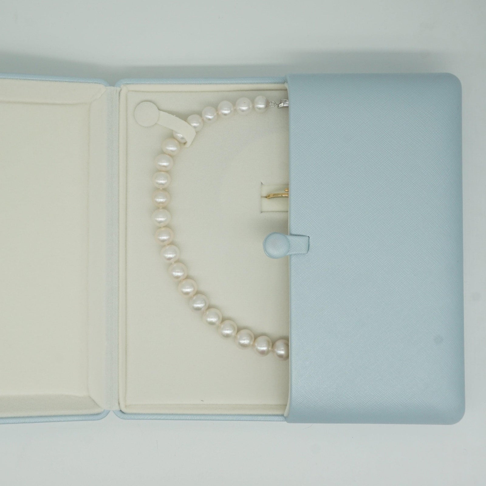 Sky blue velvet pearl necklace box