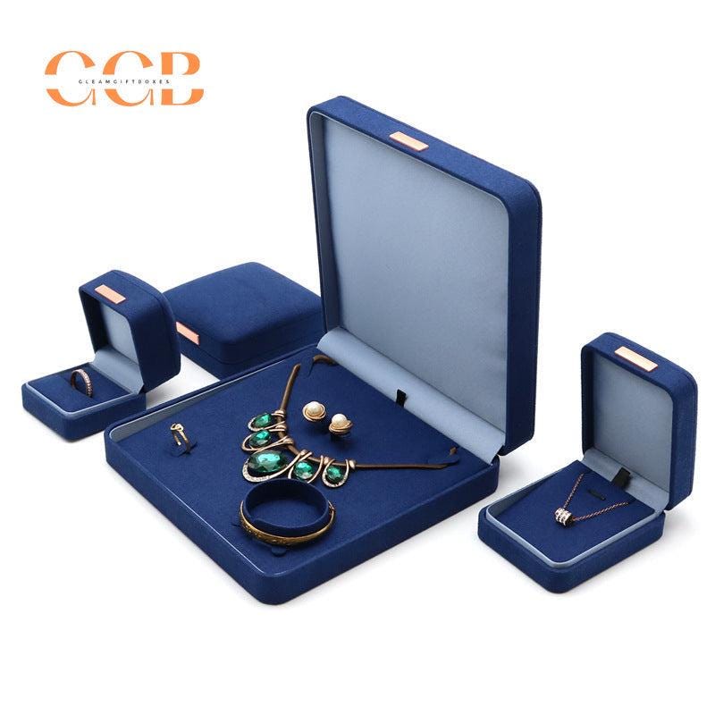 Customised engraved logo high fiber velvet jewelry box