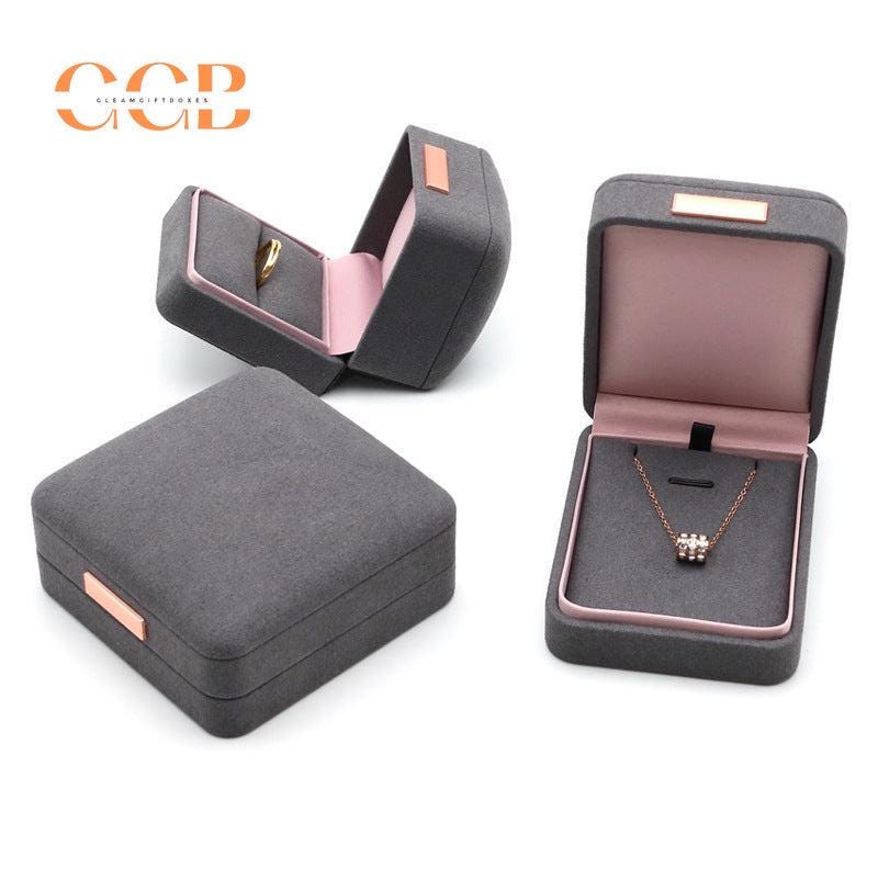 Customised engraved logo high fiber velvet jewelry box