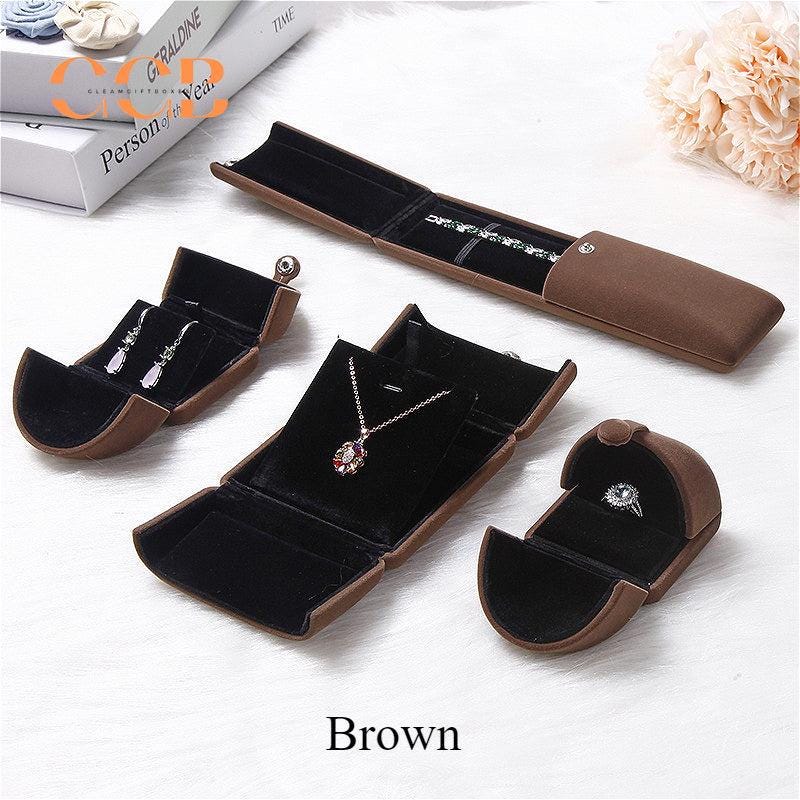 Velvet ring jewelry box