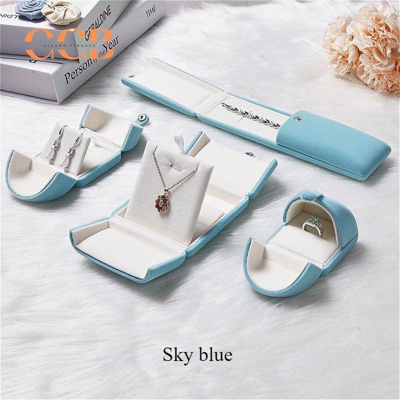 Velvet ring jewelry box