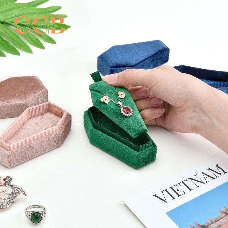 Velvet double slot ring and jewelry storage box in diamond shape