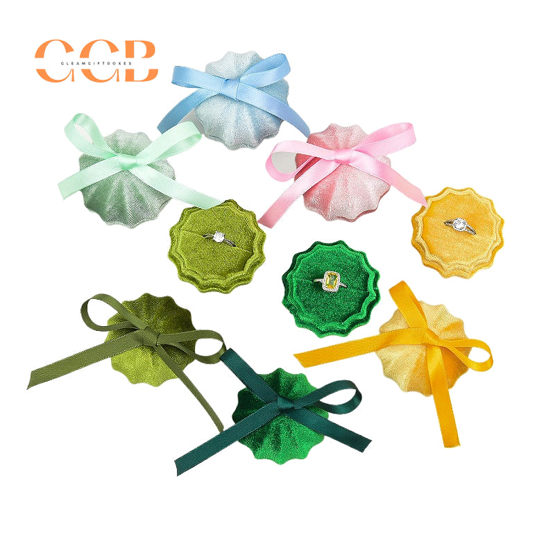 Velvet pumpkin shaped ring box