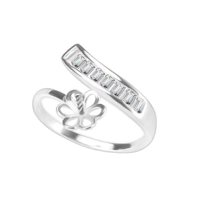 Simple cubic pearl ring setting