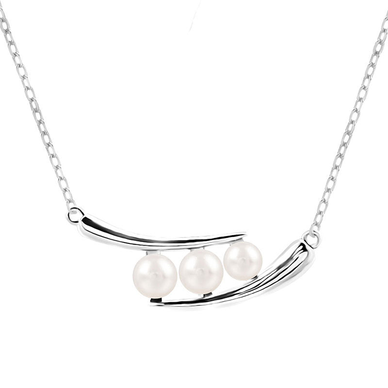 Curved pearl necklace setting