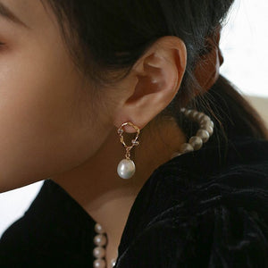 Vintage style circle pearl earrings