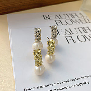 Diamond pattern earring settings