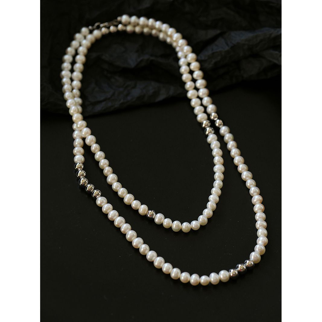 Simple and personalized freshwater pearlsl ong necklace
