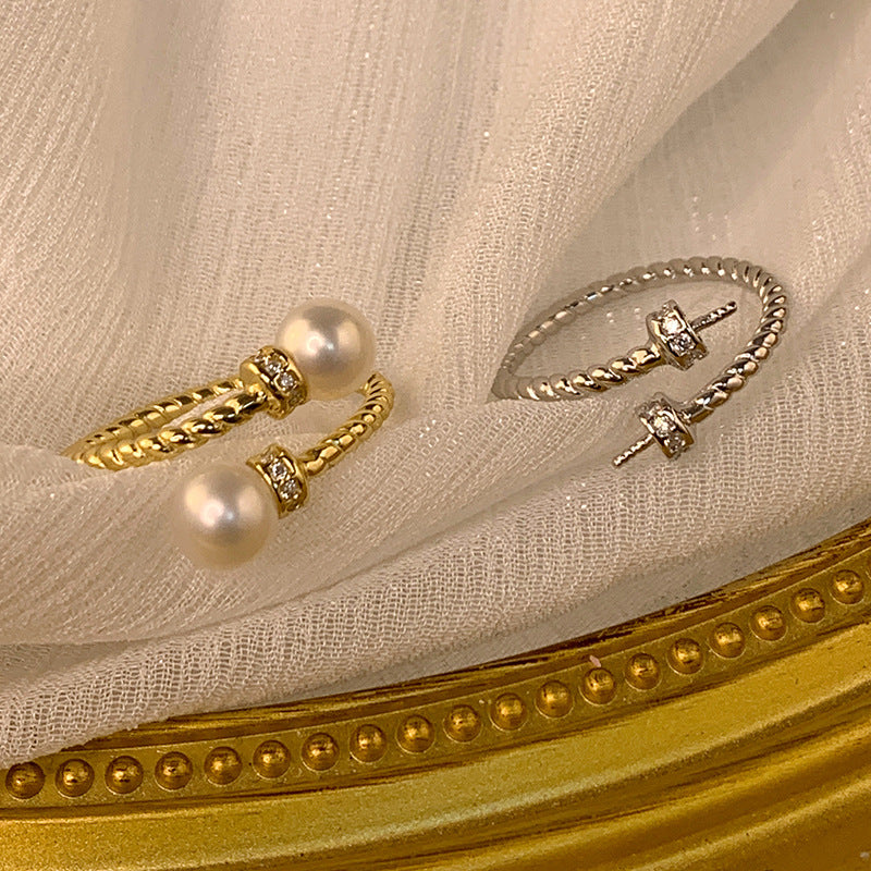 Twisted pearl ring setting