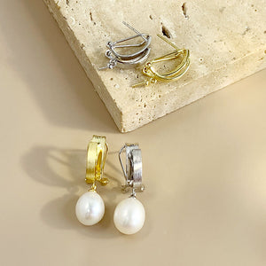 Earring hooks pearl settings