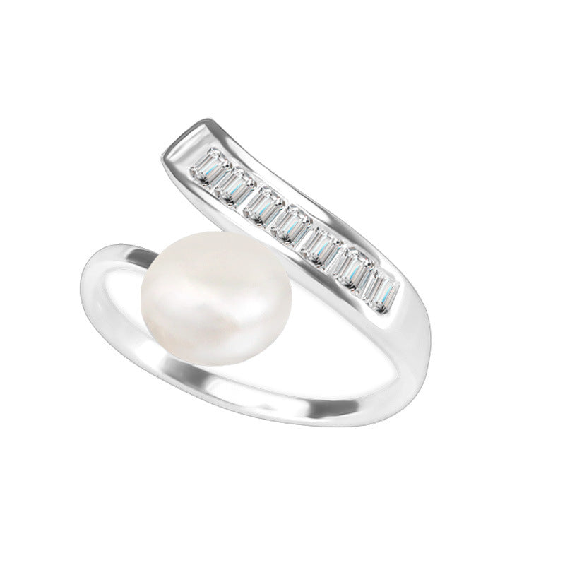 Simple cubic pearl ring setting