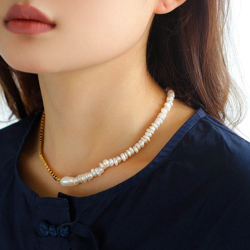Special-shaped Pearl Pliced Box Chain Clavicle Necklace