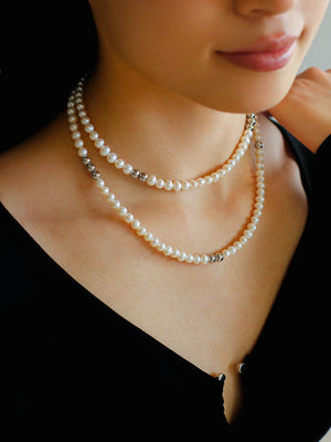 Simple and personalized freshwater pearlsl ong necklace
