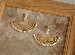Braided rice pearl fan earrings