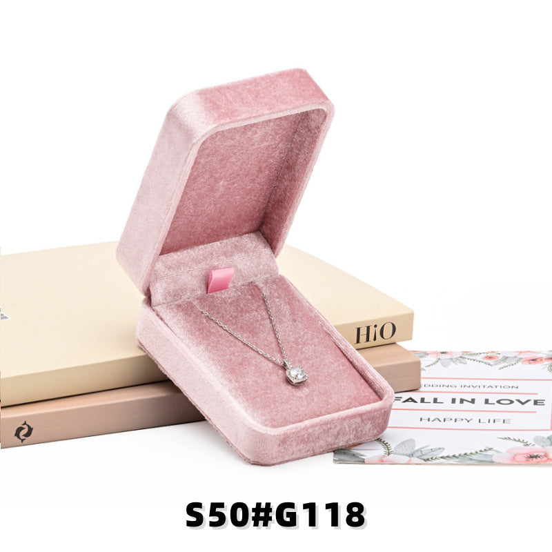 Vintage Velvet Necklace Box Luxury Jewelry Gift Box Retro Rounded Square Jewelry Storage Box Elegant Necklace Packaging