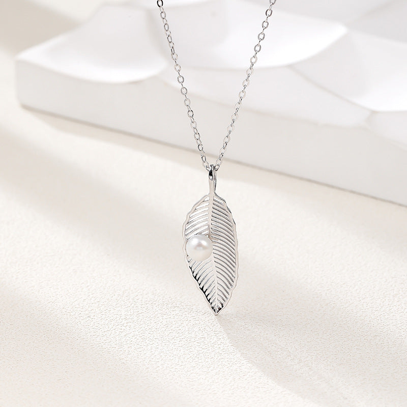 Leaf pearl necklace setting