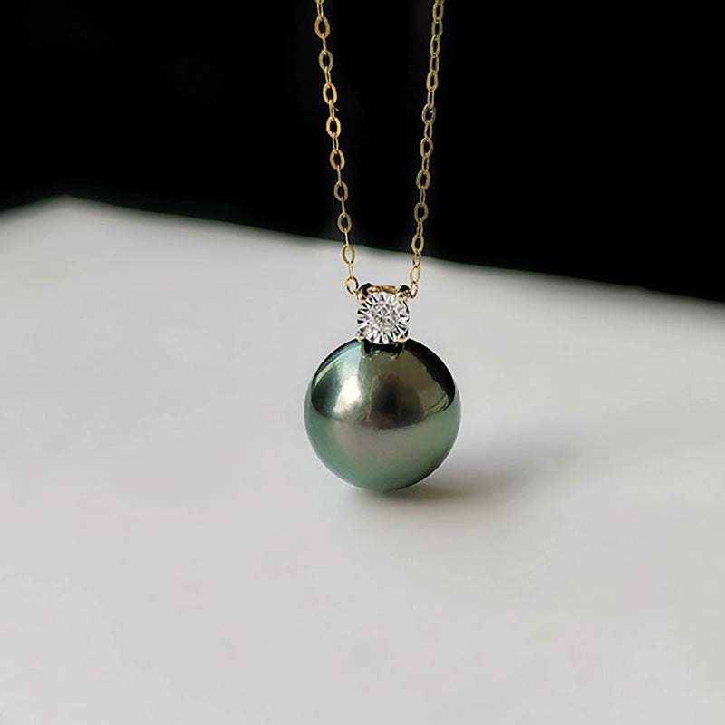 Tahitian Black Pearl Pendant, Peacock Green with 18K Gold Bail