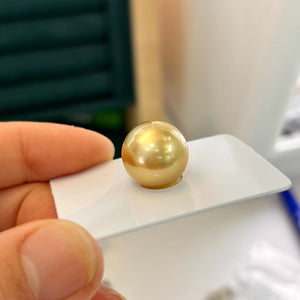 3A 15-16mm Medium Golden South Sea Pearl, Nearly Round Loose Pearl with Mirror Strong Luster, Slight Blemish, Single Bead for Jewelry
