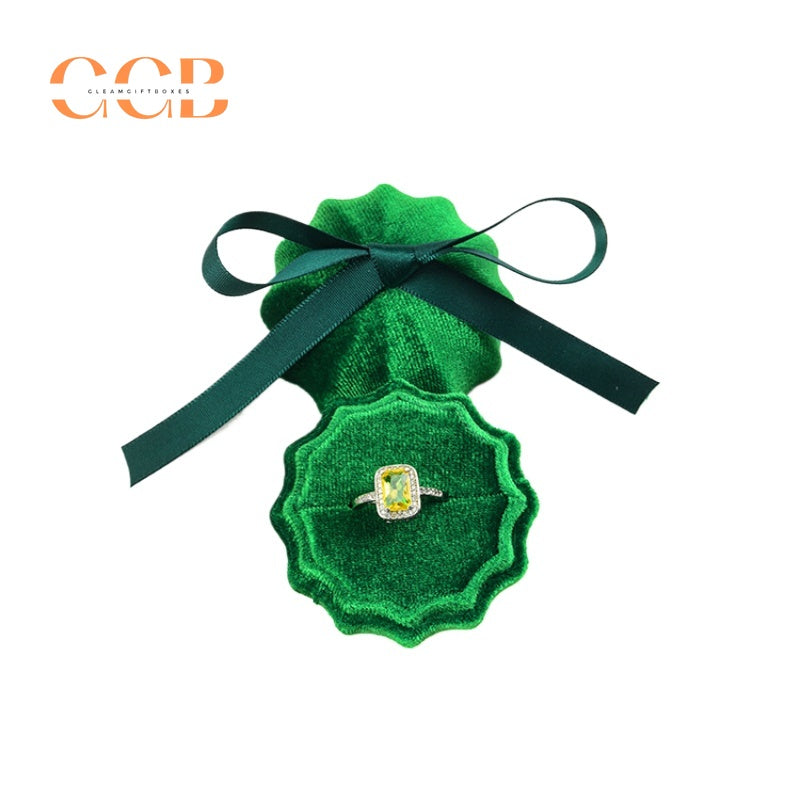 Velvet pumpkin shaped ring box