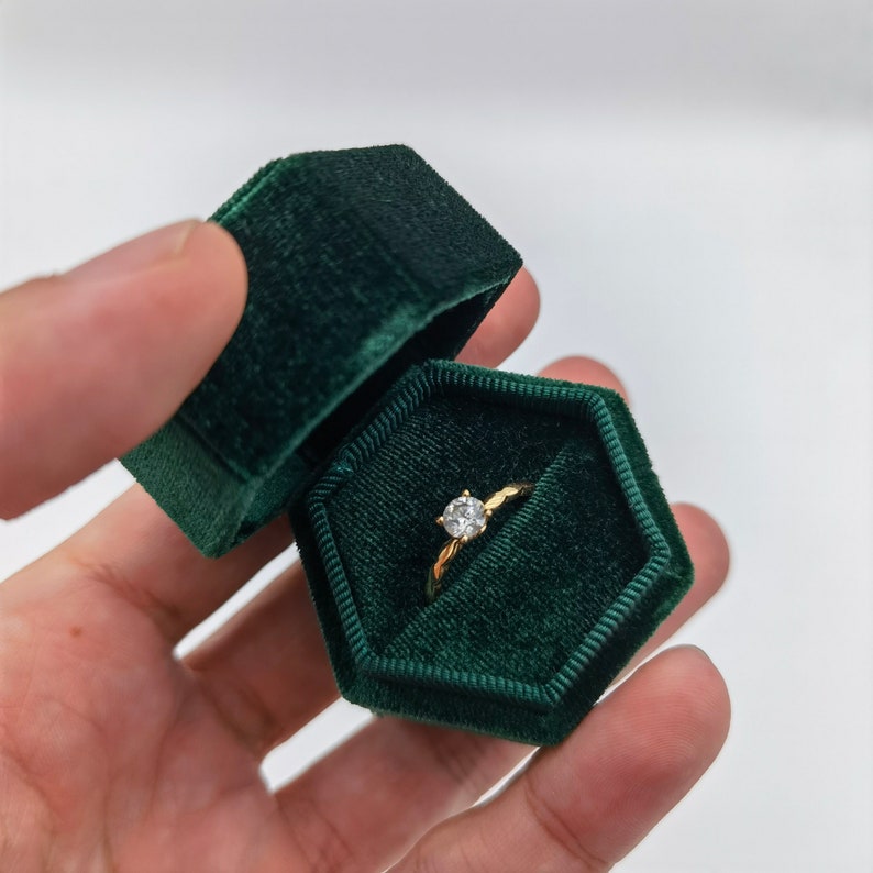 Green Single Slot Velvet Ring Box