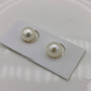 One pair AAA+ 6.5-7mm white round freshwater pearls