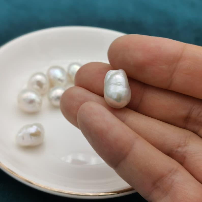 1pc undrilled 10-11mm small white baroque pearl droplet loose pearl