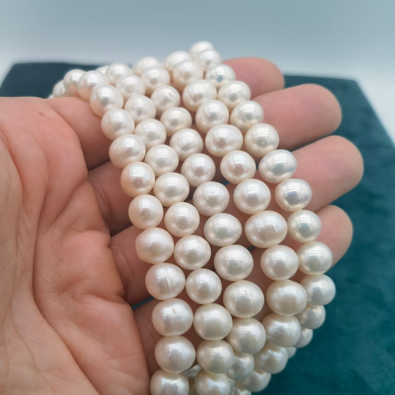AAA High Luster 8-9mm Round Freshwater Pearls