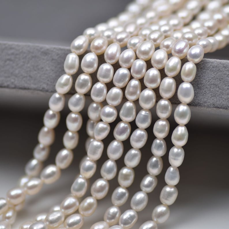 AAA 4-5mm short white rice pearl strand