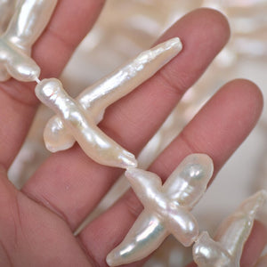 25-30mm Cross Freshwater Baroque Pearl Strand Side Drilled