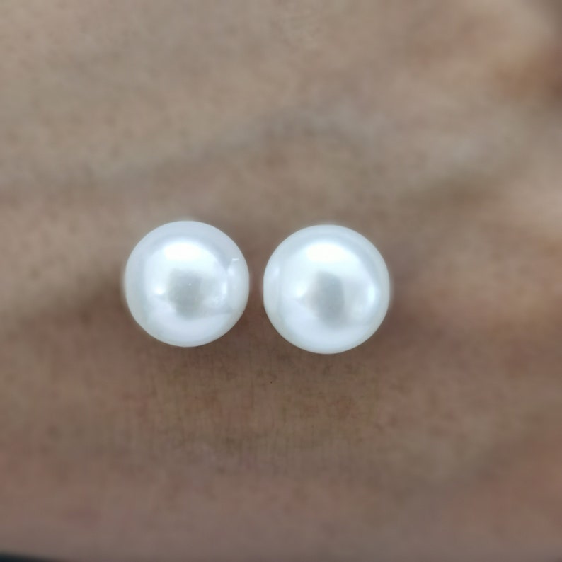 4A One Pair 10.5-11mm button pearl