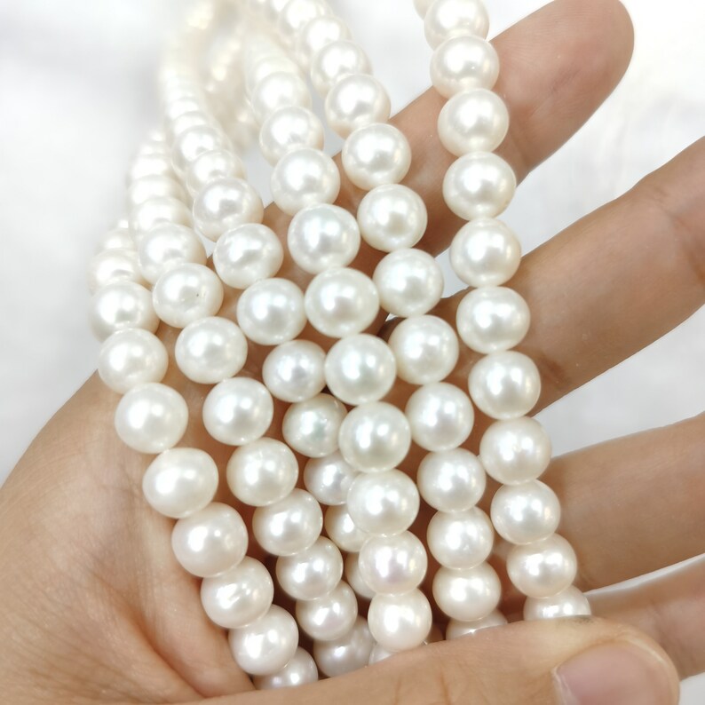 AA High Luster 8-9mm Round Freshwater Pearls