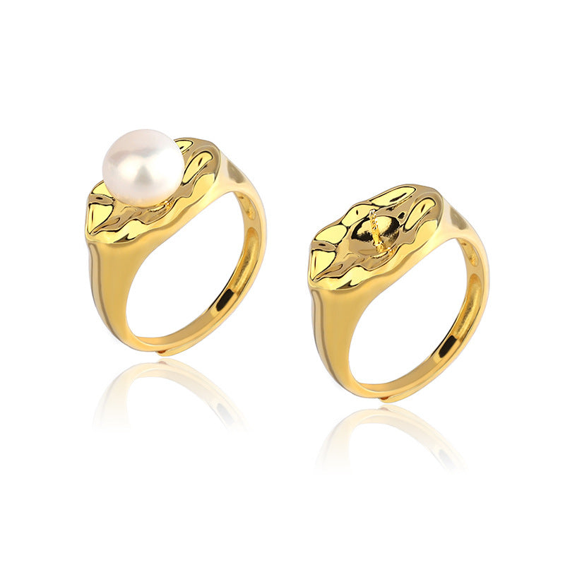 Trending pearl ring settings